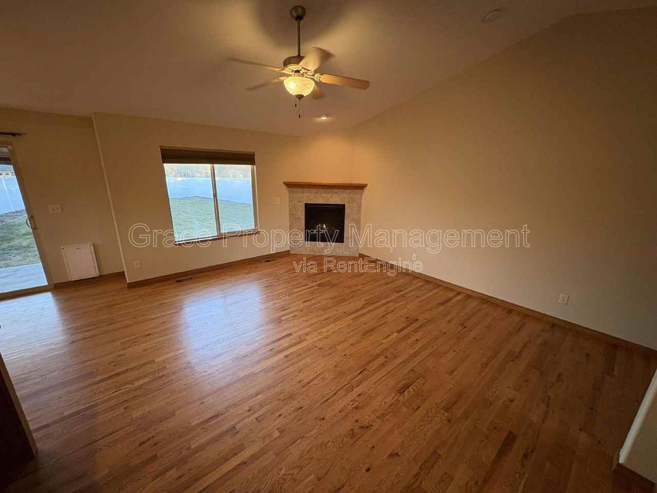 332 Telluride Dr - Photo 4 of 17