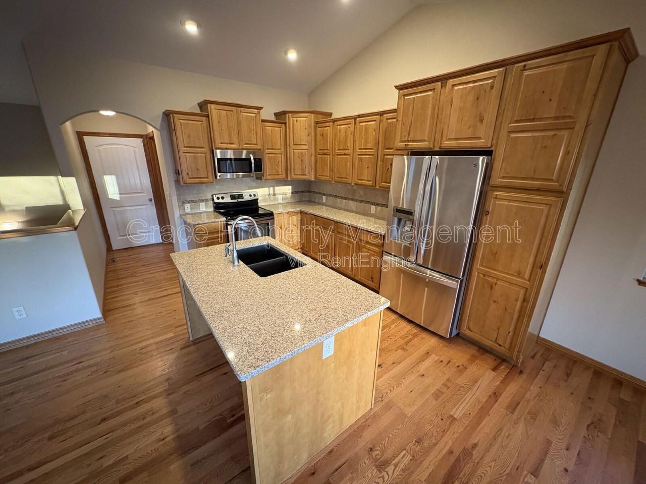 332 Telluride Dr - Photo 6 of 17