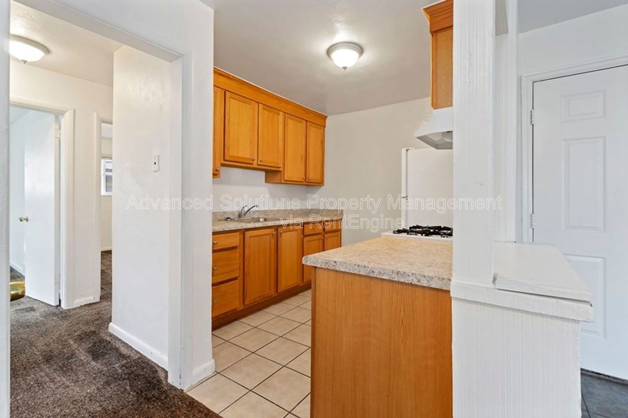 370 E Sherman Ave #4 - Photo 7 of 14