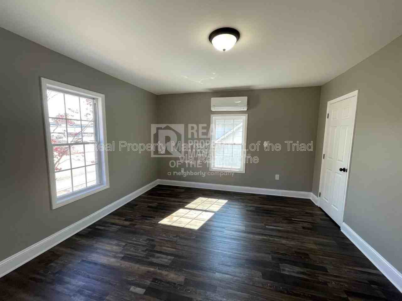 528 N Scales St #C - Photo 4 of 11