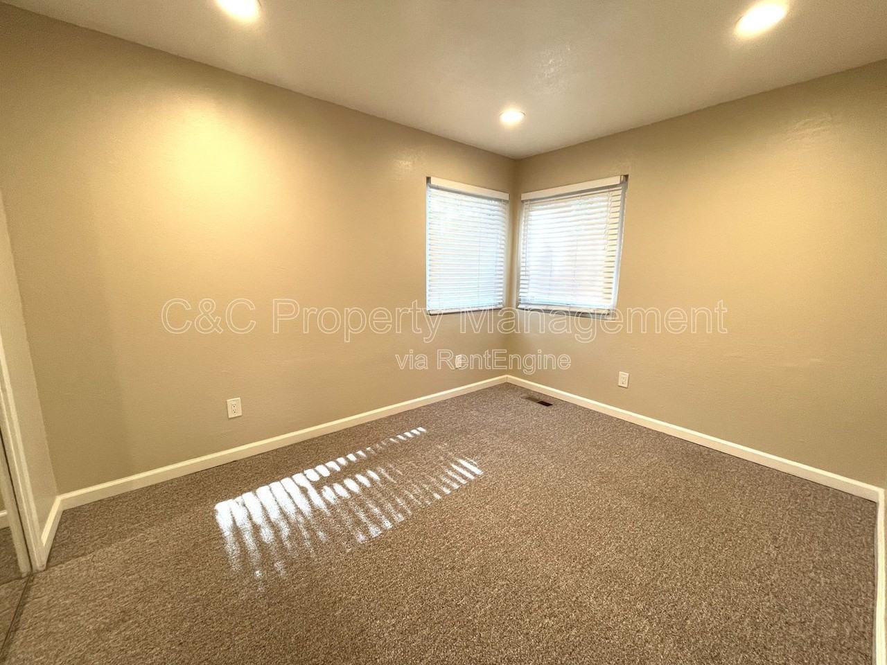 802 Sunset Dr #B - Photo 6 of 8