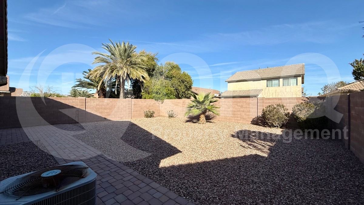 44016 W Pioneer Rd - Photo 4 of 20