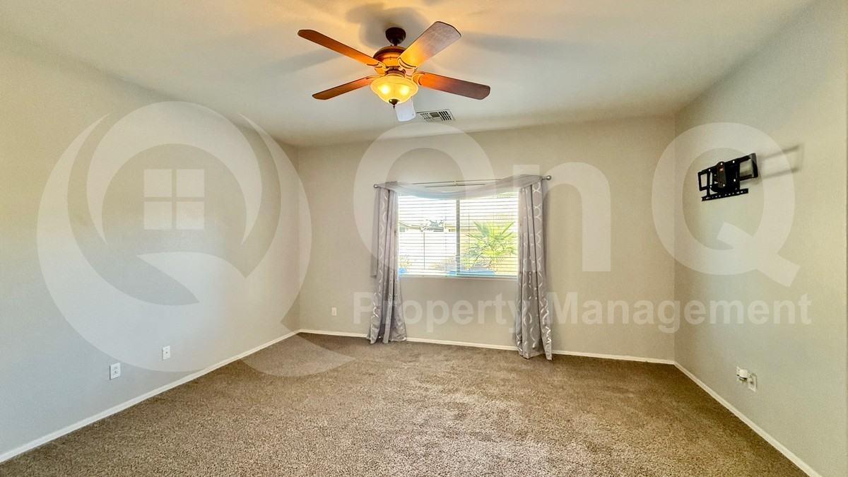 44016 W Pioneer Rd - Photo 7 of 20