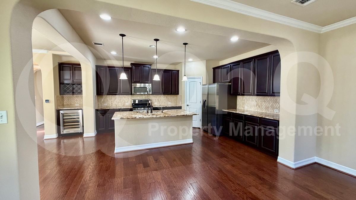 12300 Terraza Cir - Photo 7 of 36