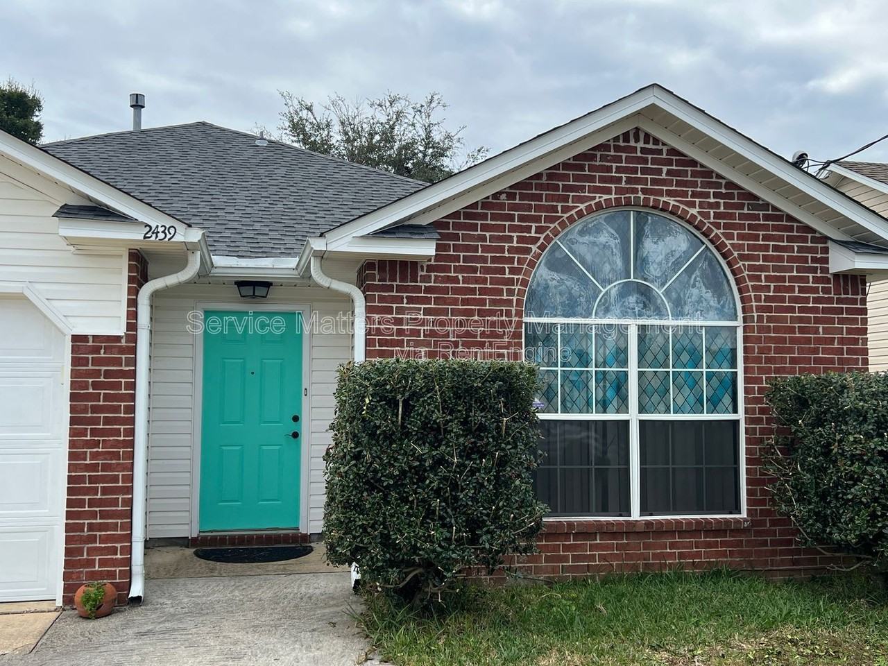 2439 Redoubt Ave - Photo 2 of 19