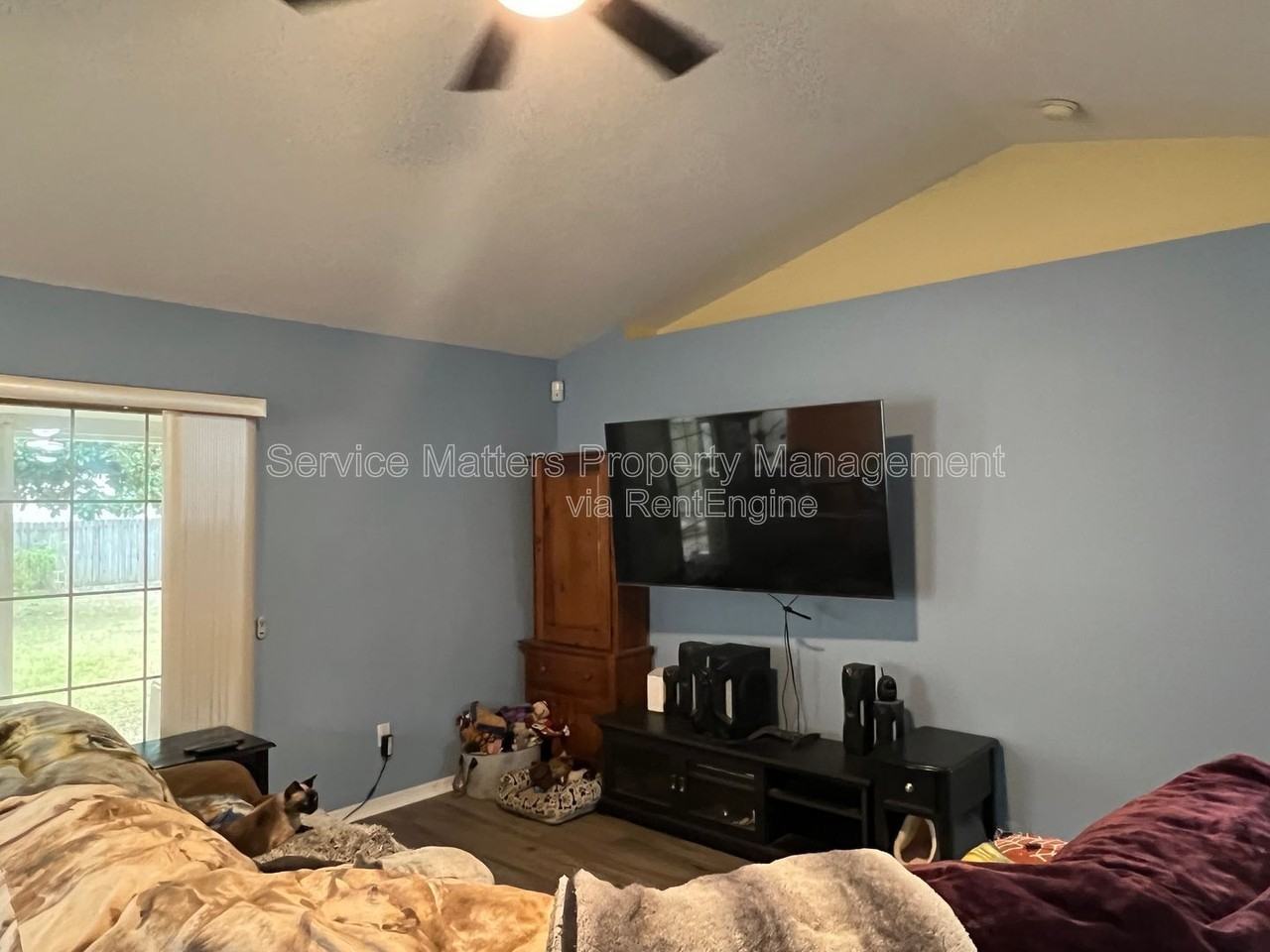 2439 Redoubt Ave - Photo 5 of 19