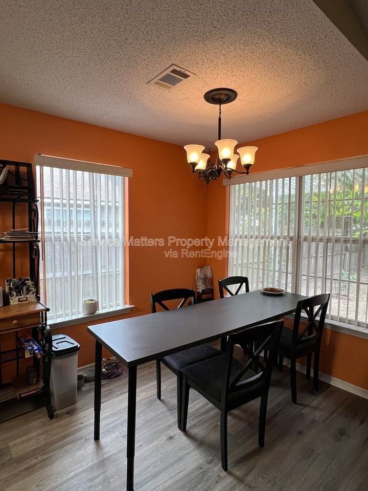 2439 Redoubt Ave - Photo 6 of 19