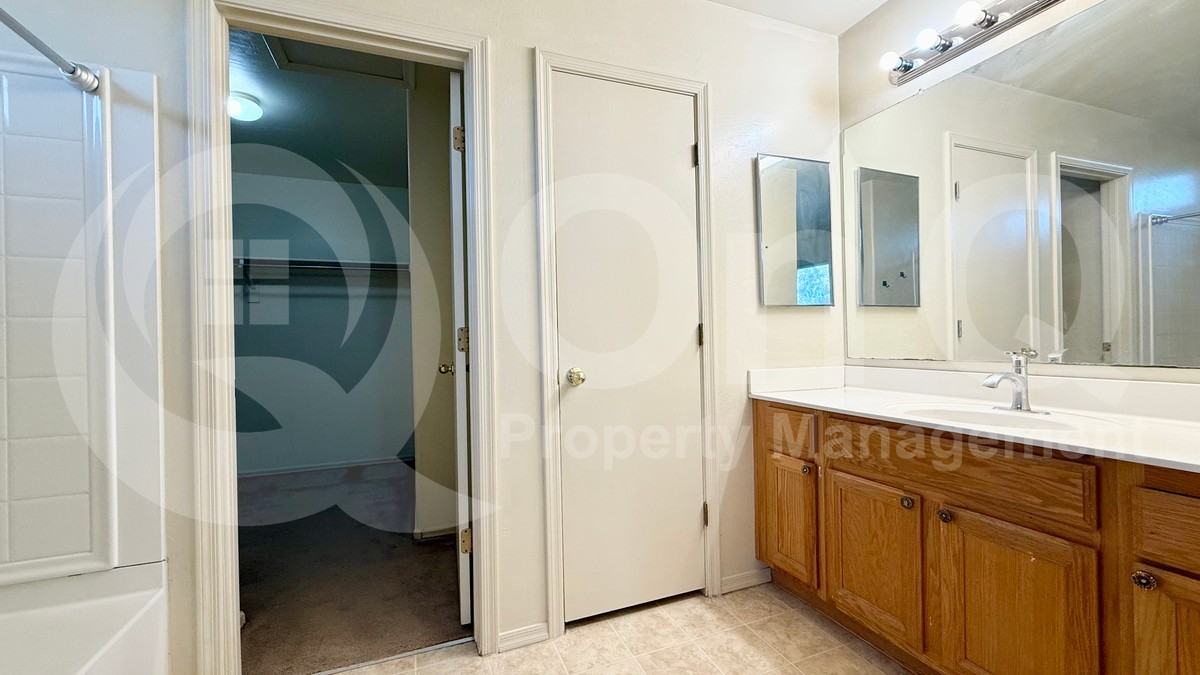 4170 E Sheffield Ave - Photo 3 of 50