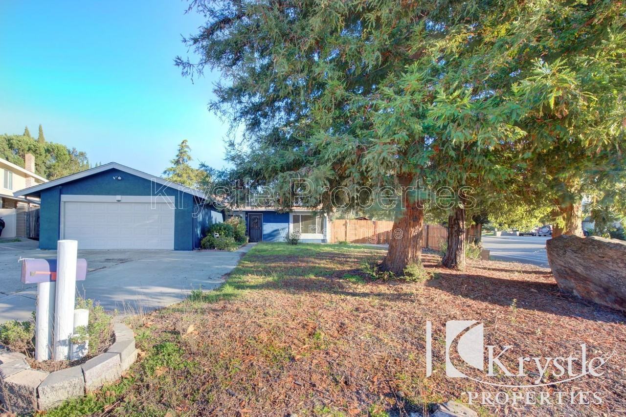 2 Bridge Ct - Photo 2 of 29