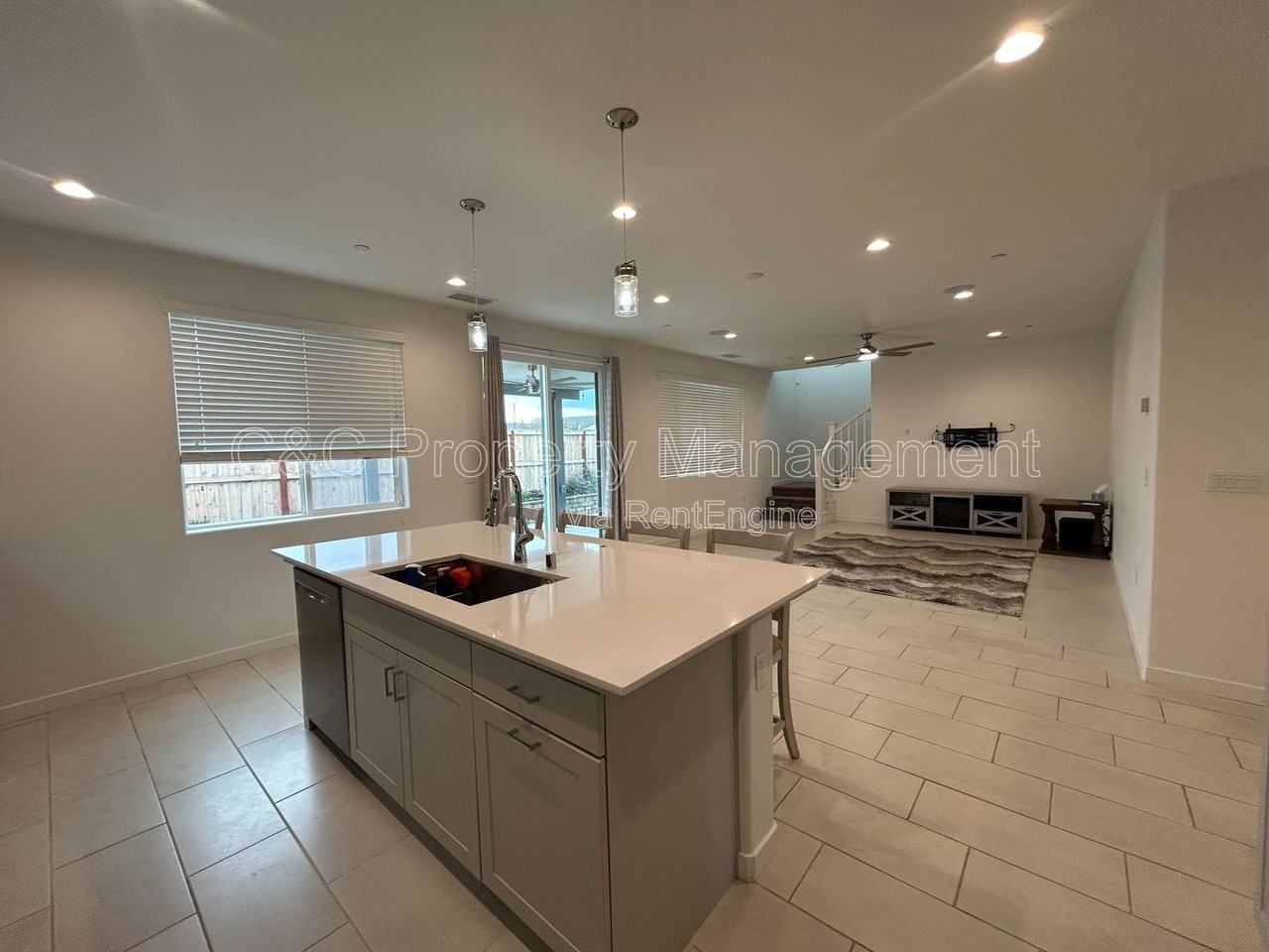 711 Robert Ave - Photo 4 of 20