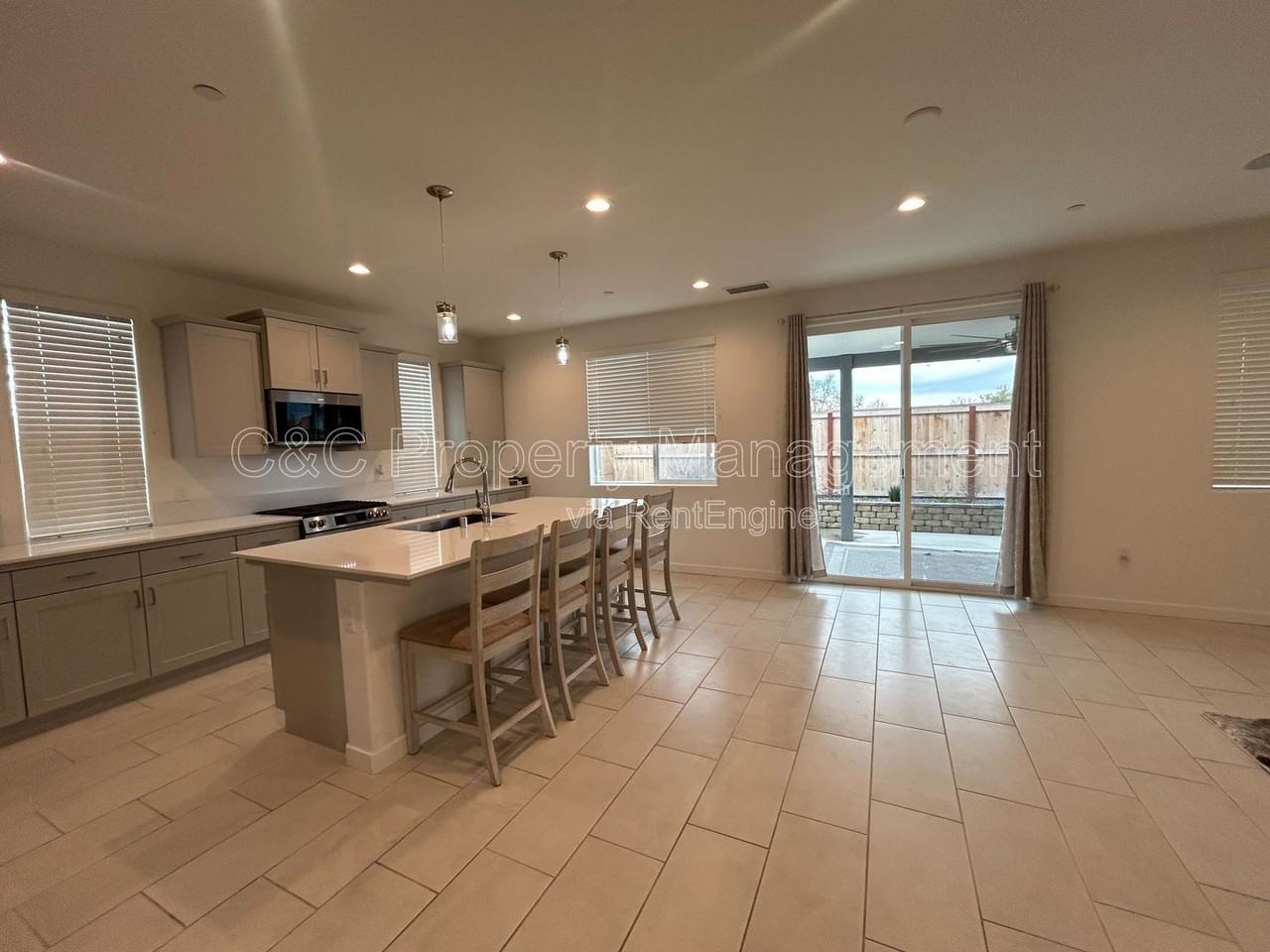 711 Robert Ave - Photo 5 of 20