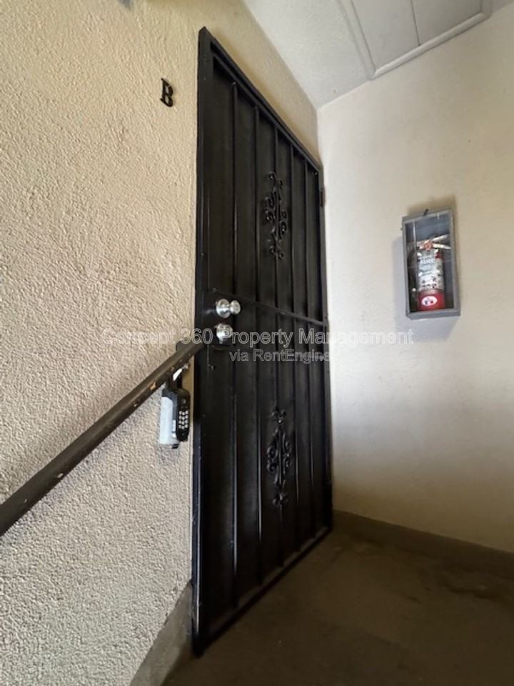 9850 Arkansas St #B - Photo 5 of 27