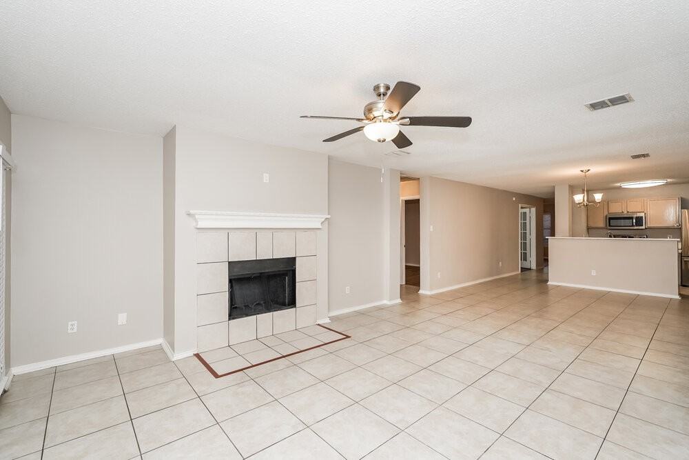 1221 Cathey St - Photo 3 of 16