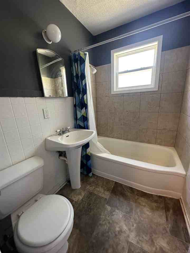 1332 N Erie Ave - Photo 6 of 31