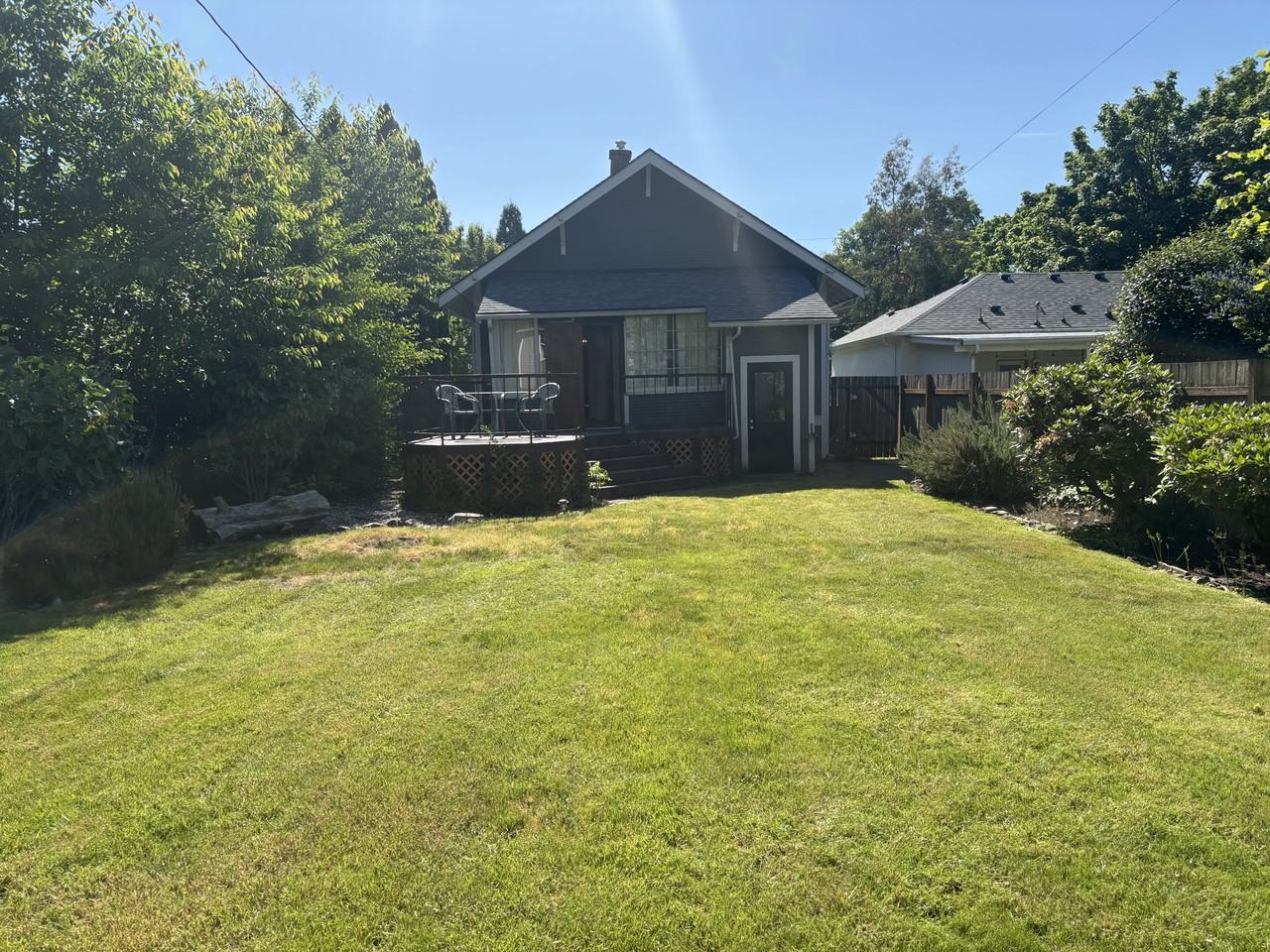 1035 22nd St Ne - Photo 2 of 17