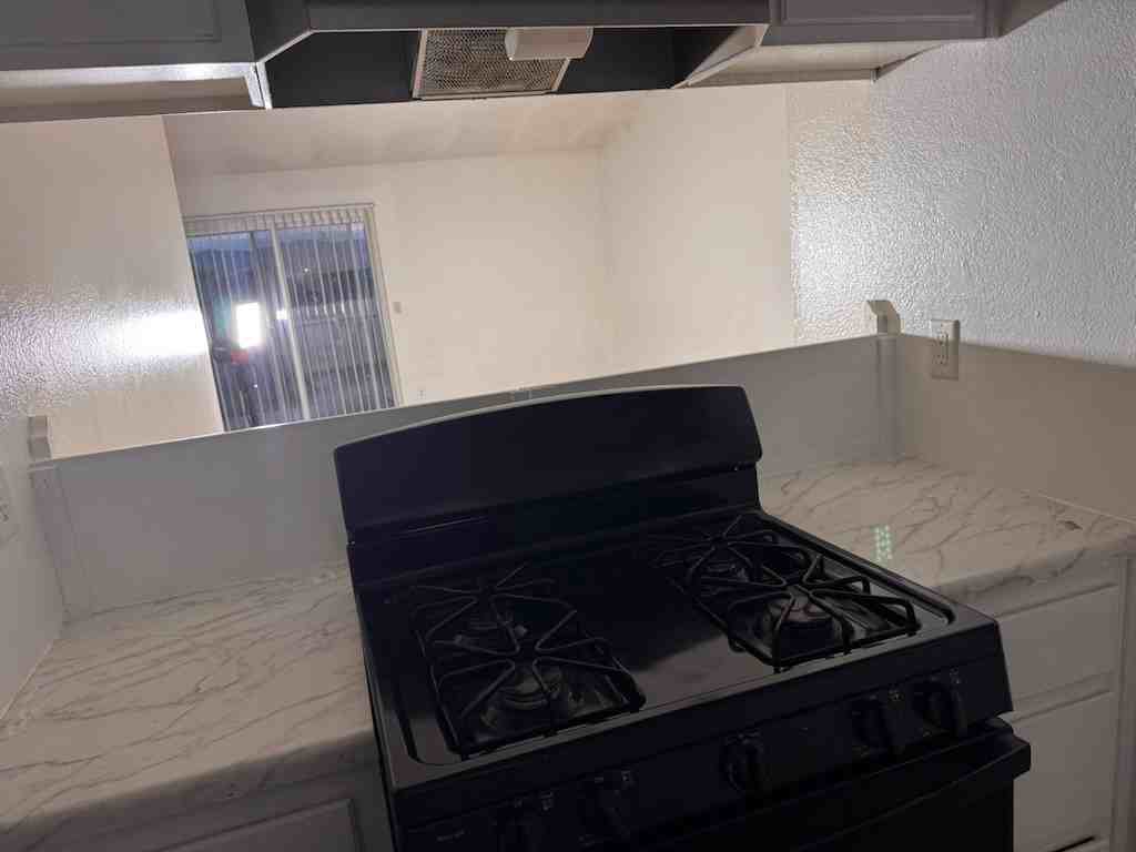 13584 Yakima Rd #2 - Photo 4 of 17