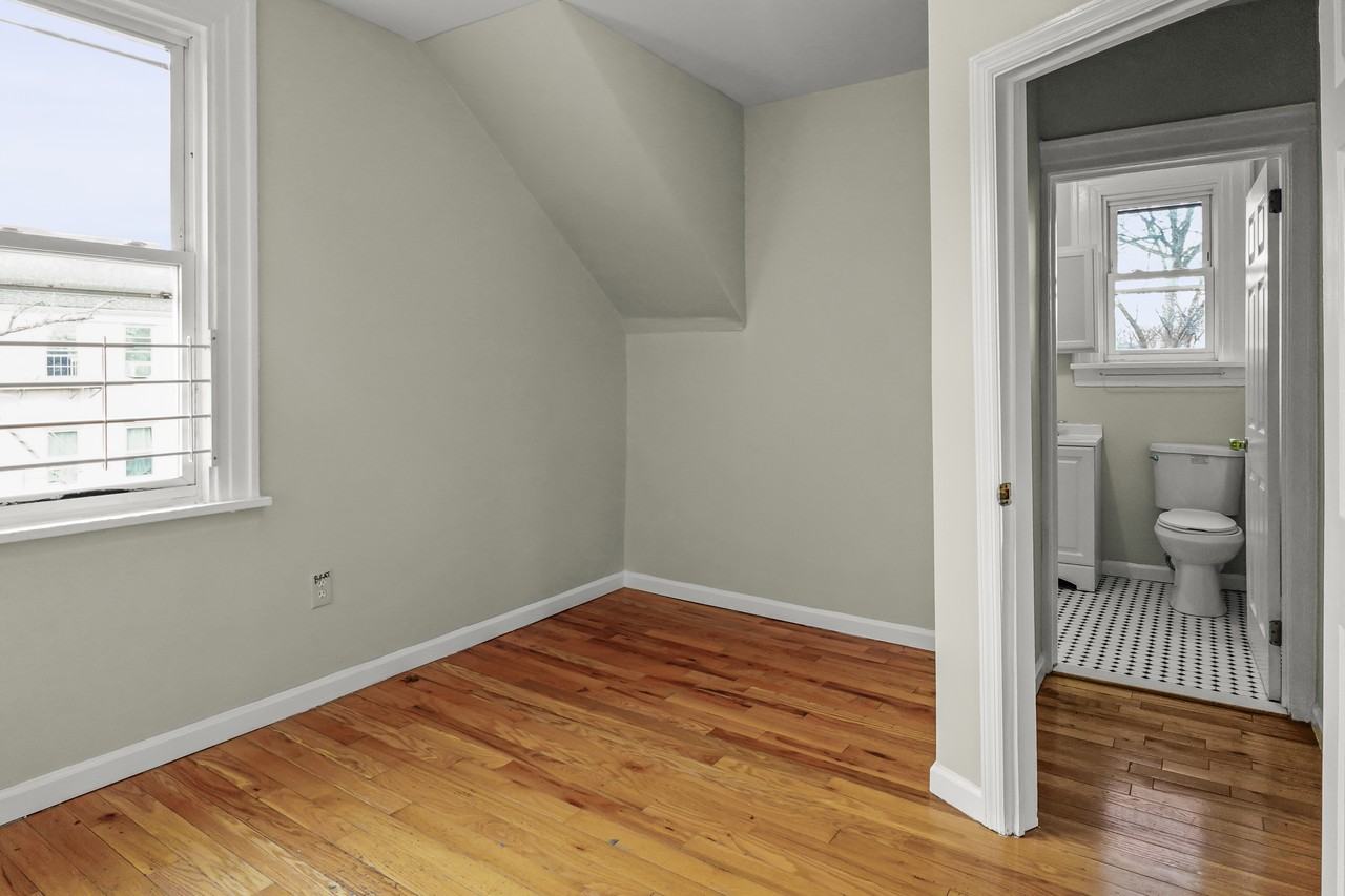 117 Parkview Ter #3 - Photo 5 of 19