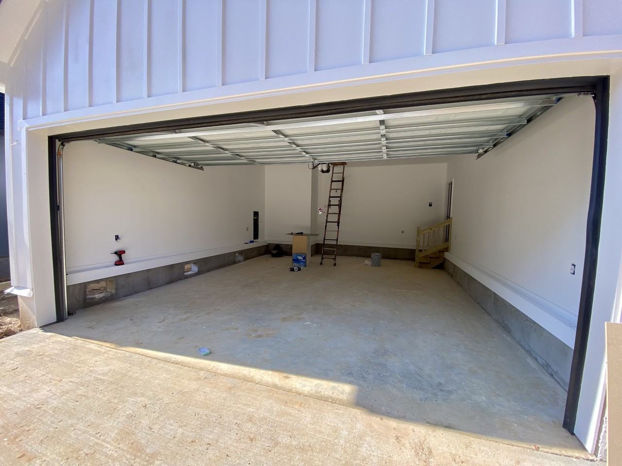 230 Sylvan Rd - Photo 3 of 13