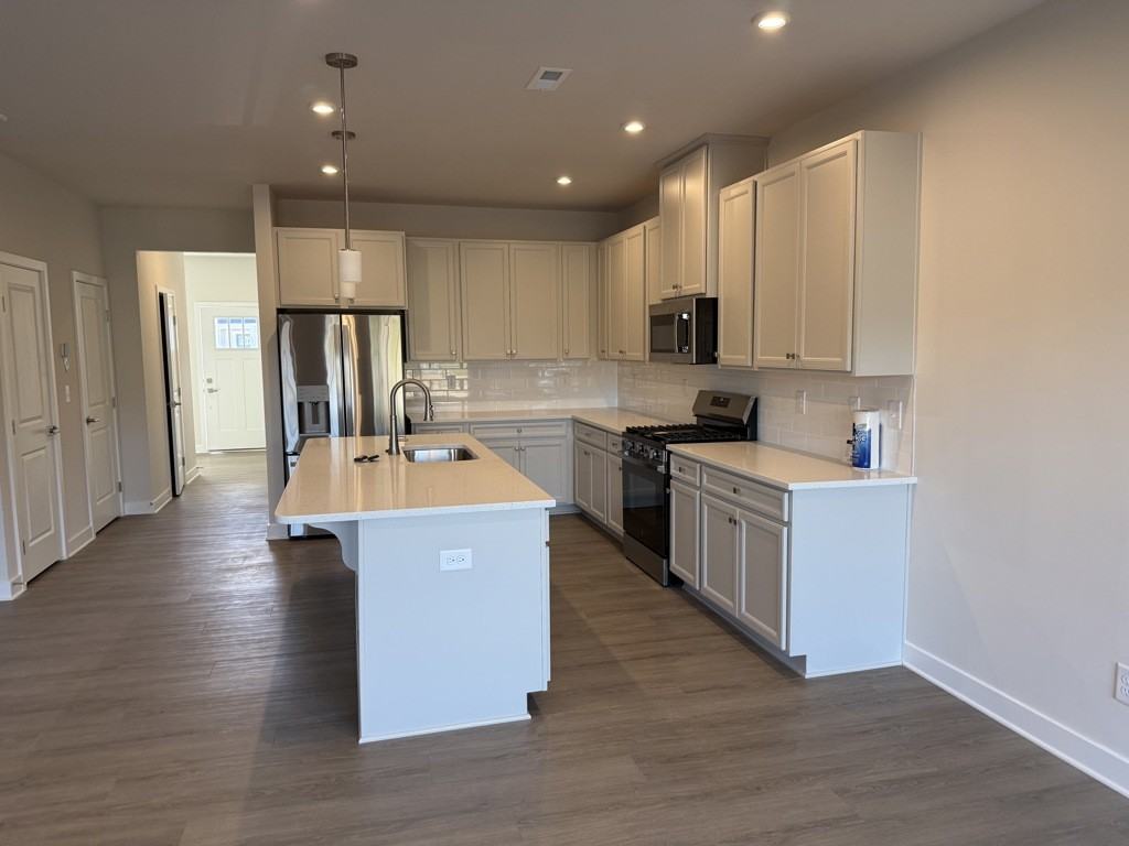 1654 Respect St Nw - Photo 4 of 19