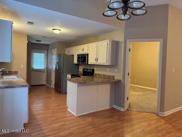 5600 Kayla Dr - Photo 7 of 12