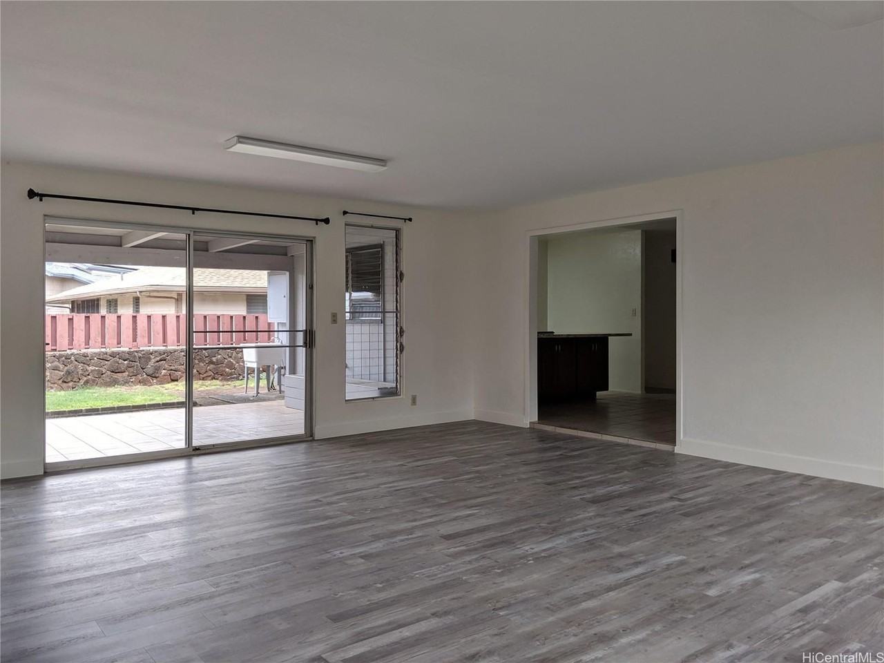 94-258 Keaolani Pl - Photo 4 of 23