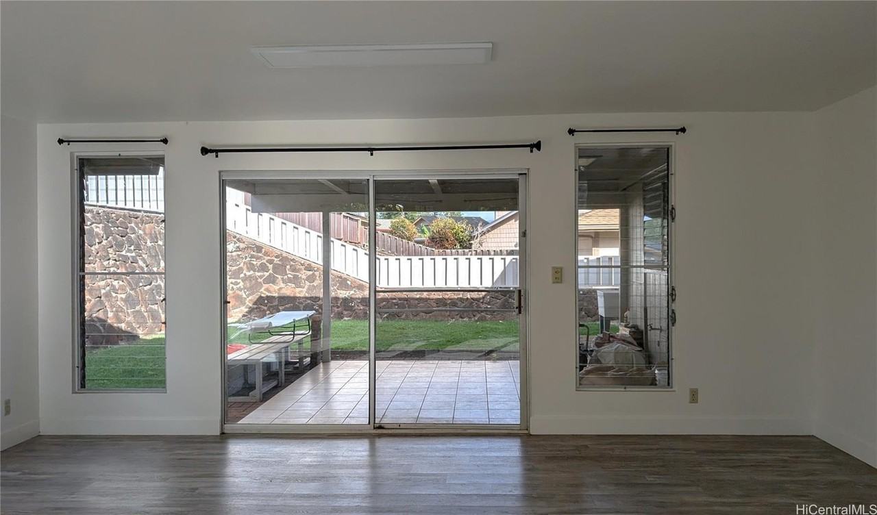 94-258 Keaolani Pl - Photo 6 of 23