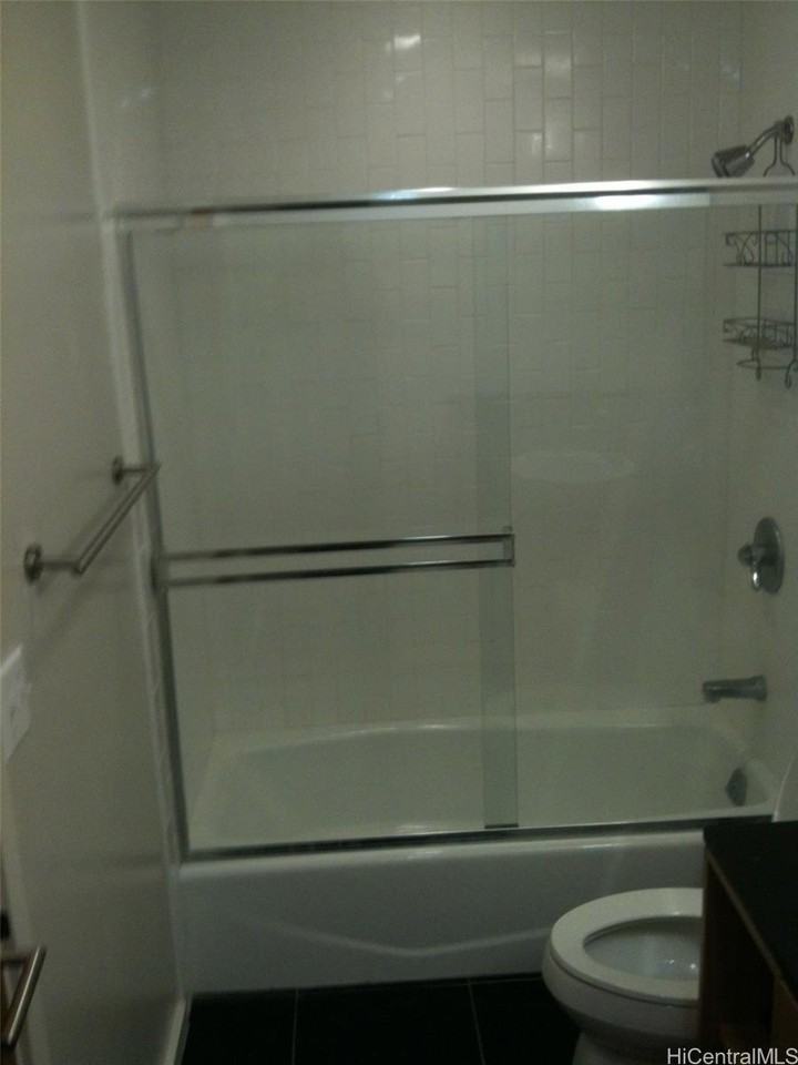 1032 Spencer St #A - Photo 5 of 10