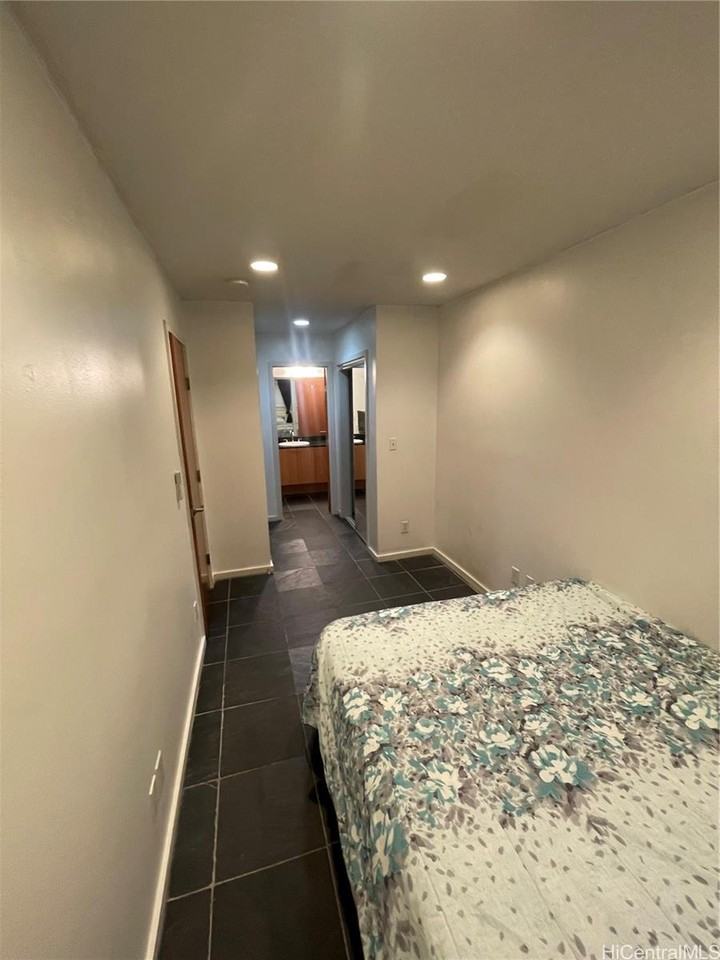 1032 Spencer St #A - Photo 7 of 10