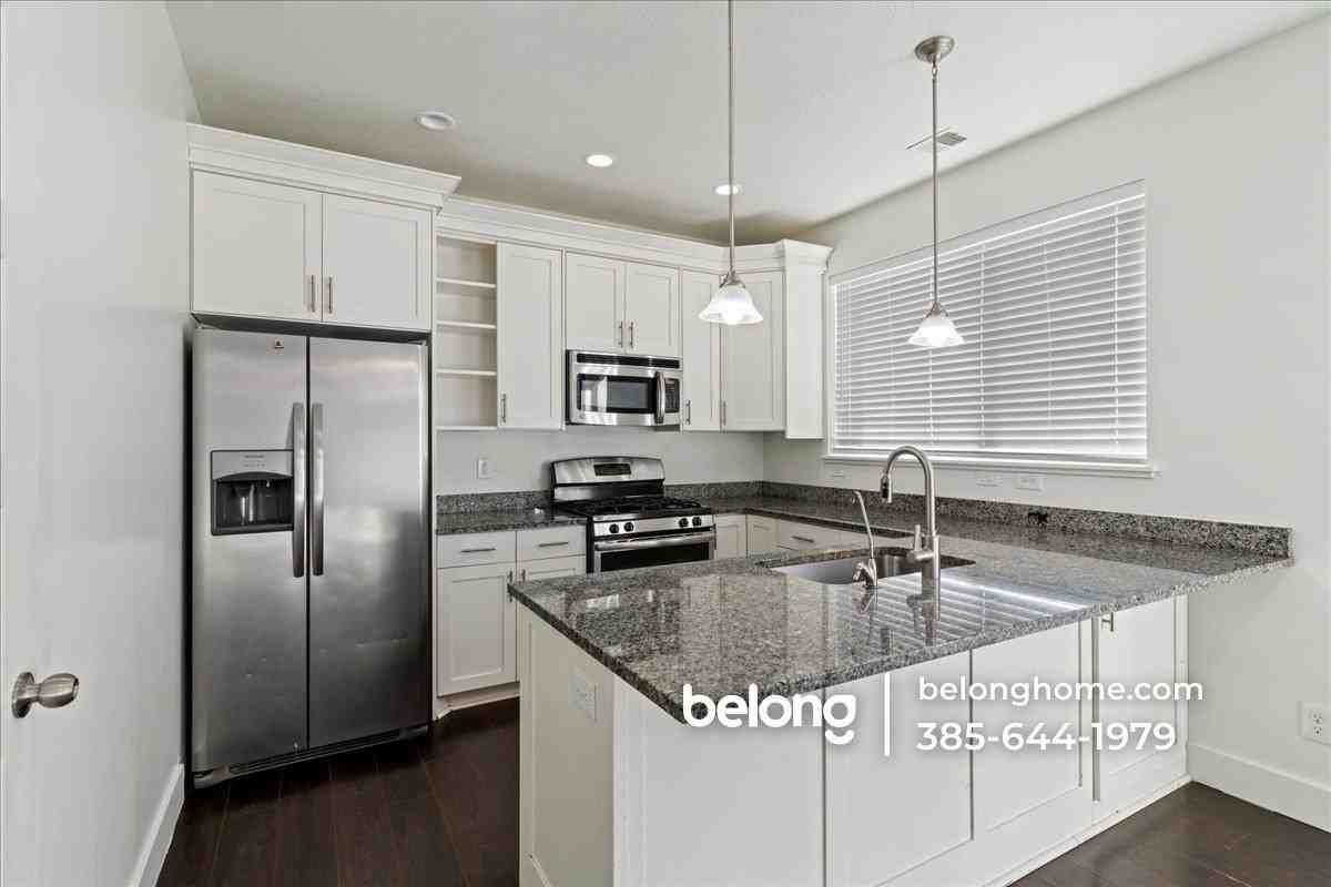 2333 S Long Dr - Photo 7 of 30