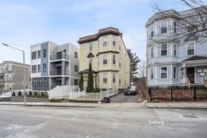 featured image of 62 Fuller St #3