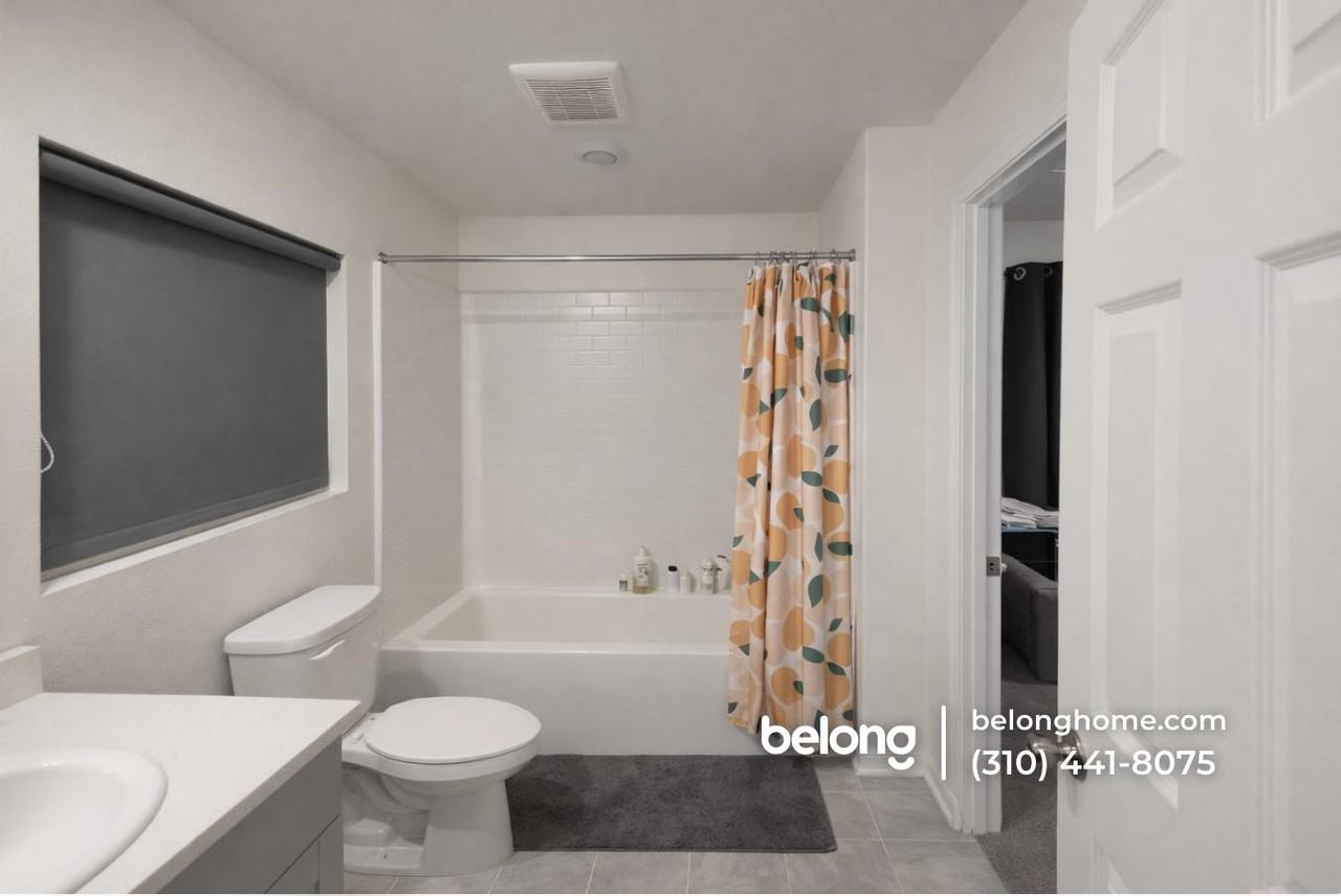 14043 Royalton Ln #4 - Photo 3 of 6