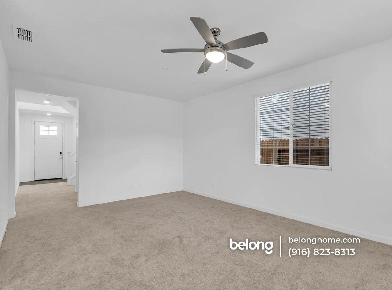 305 Cinema St - Photo 6 of 19