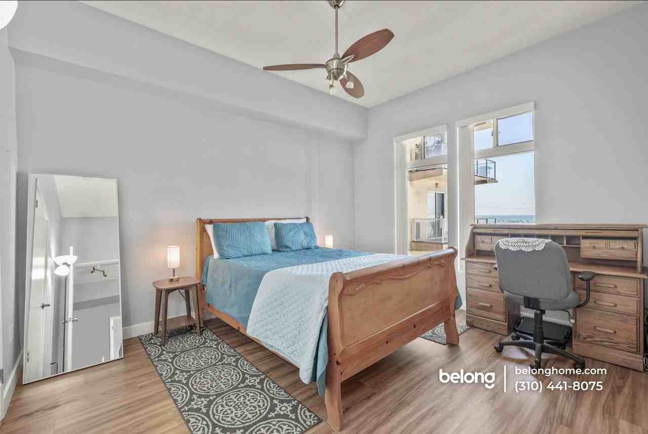 488 E Ocean Blvd #910 - Photo 4 of 15