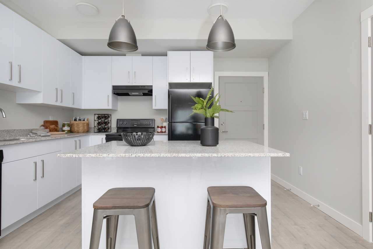 Magdalena - Photo 2 of 30