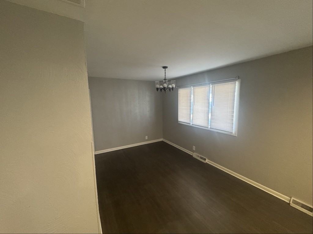 6318 E Oneida Ave - Photo 5 of 16