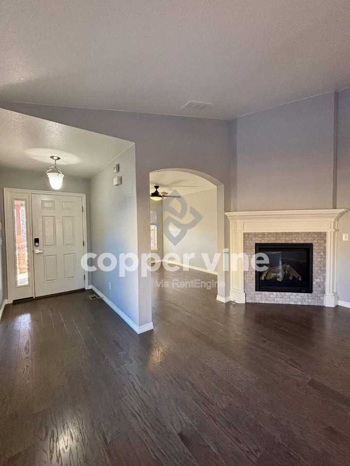 5189 Thistle Dr - Photo 3 of 10