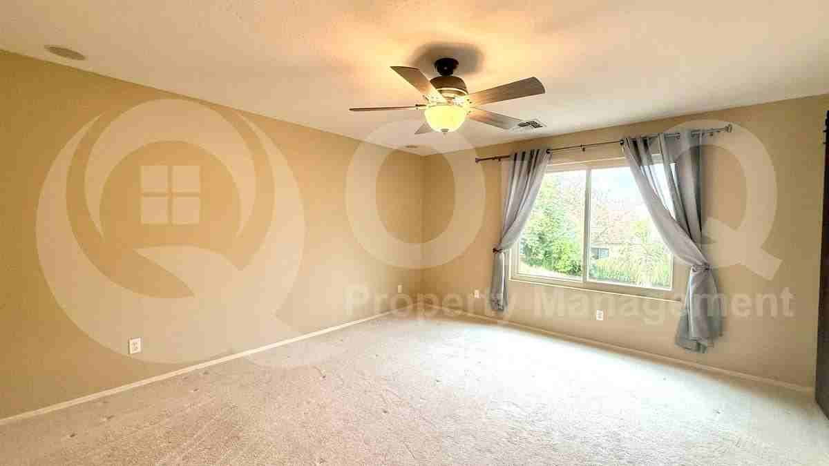 4122 E Westchester Dr - Photo 3 of 10