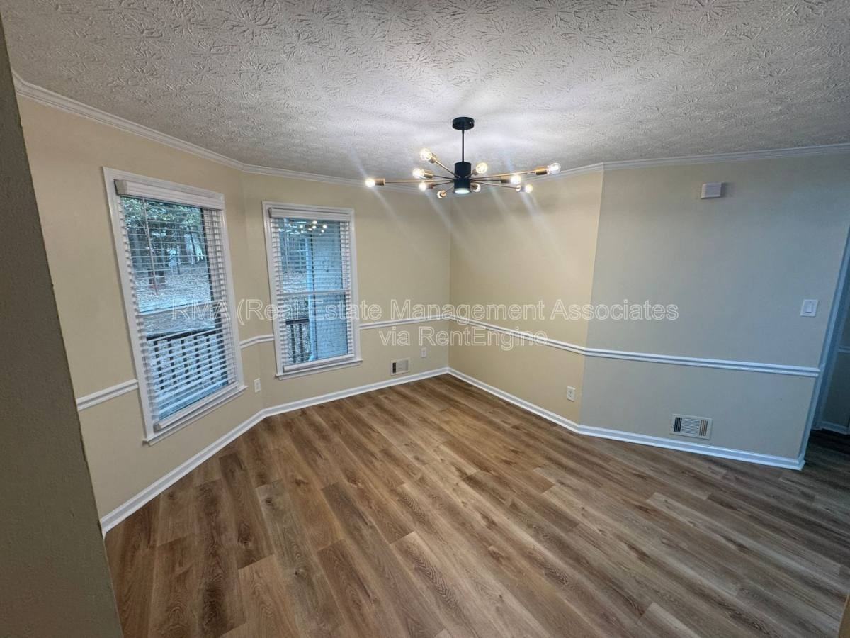 129 Wagon Wheel Cir - Photo 3 of 10