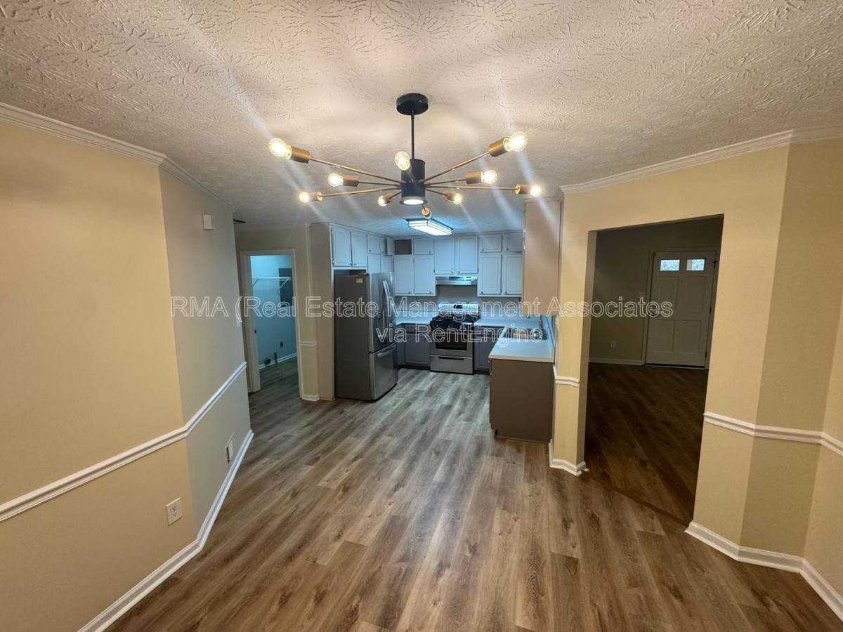 129 Wagon Wheel Cir - Photo 4 of 10