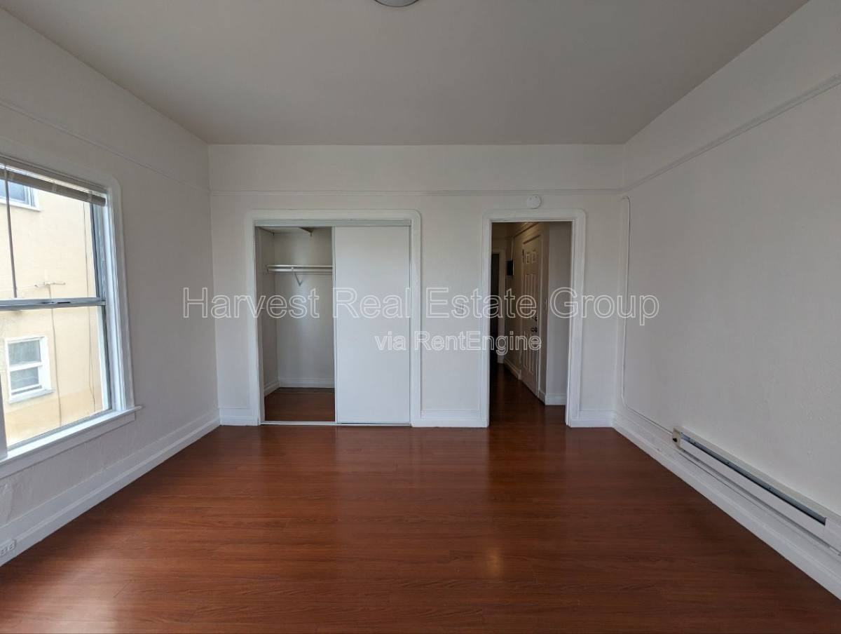 1532 8th Ave #5 - Photo 3 of 5