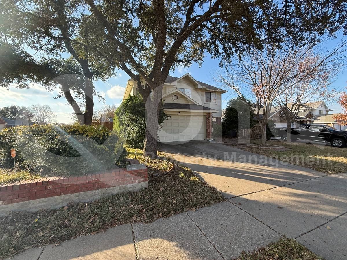 6715 Bellehaven Dr - Photo 2 of 10