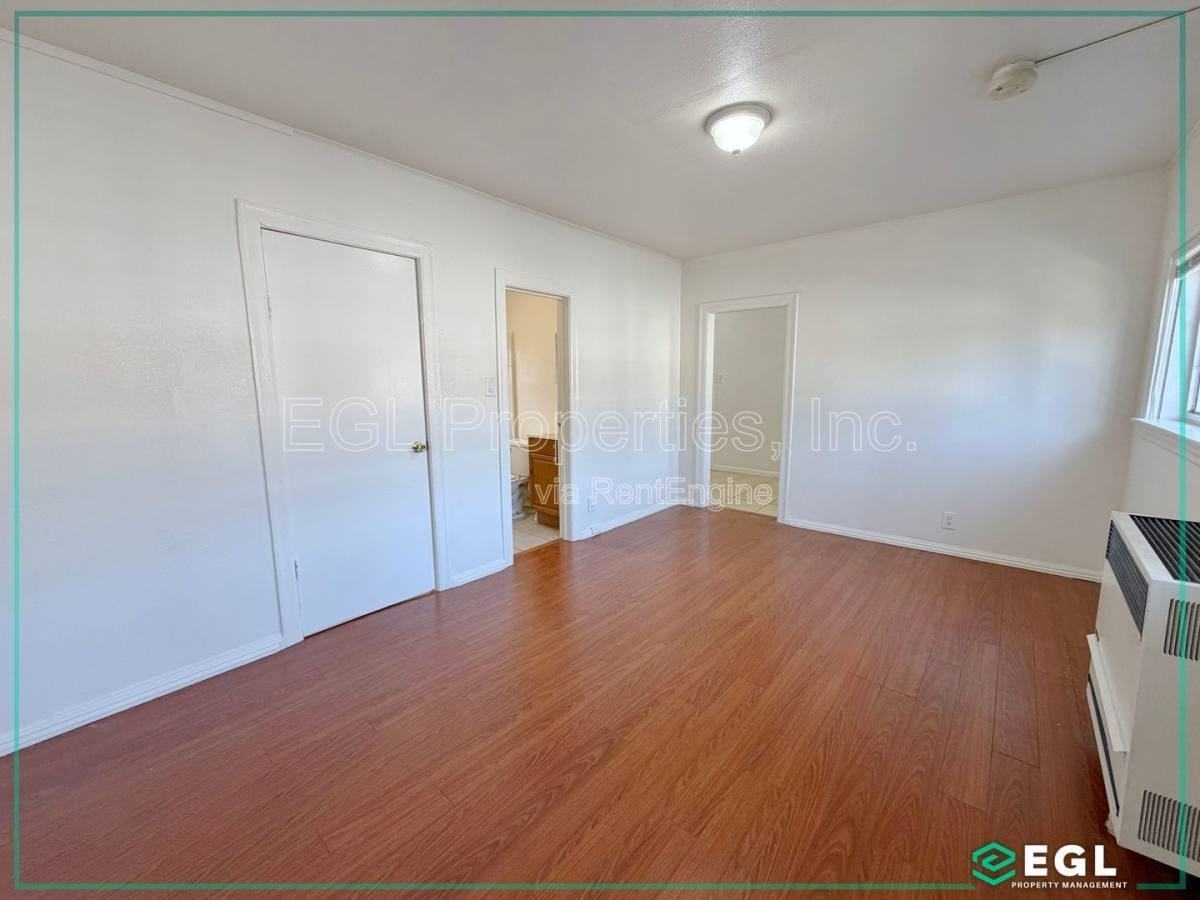 115 N Westlake Ave #1 - Photo 5 of 10