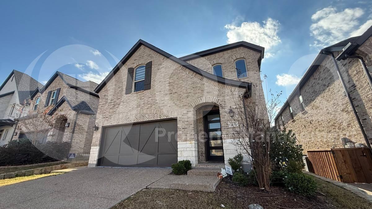 1728 Tallwich Dr - Photo 2 of 10