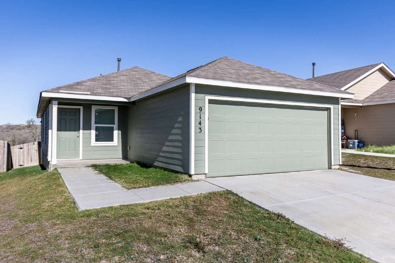 9143 Coronal Rings - Photo 2 of 30