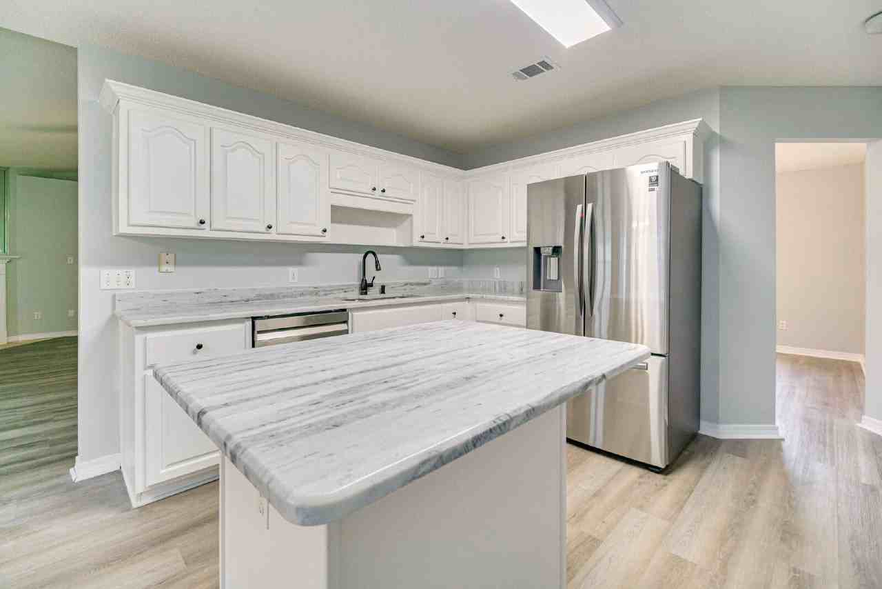 9144 Sebring Dr - Photo 7 of 49