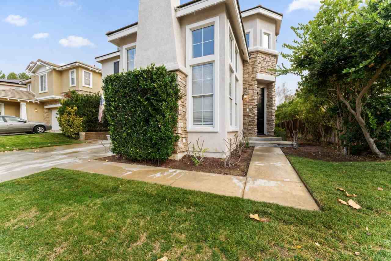 28654 Silverking Trl - Photo 2 of 23