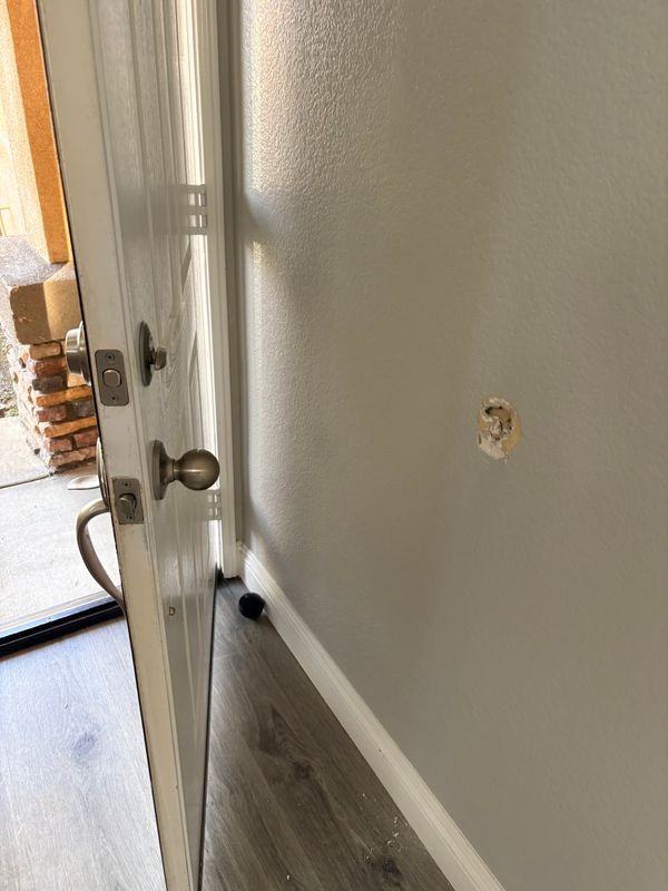 15467 Spruce Tree Way - Photo 3 of 12