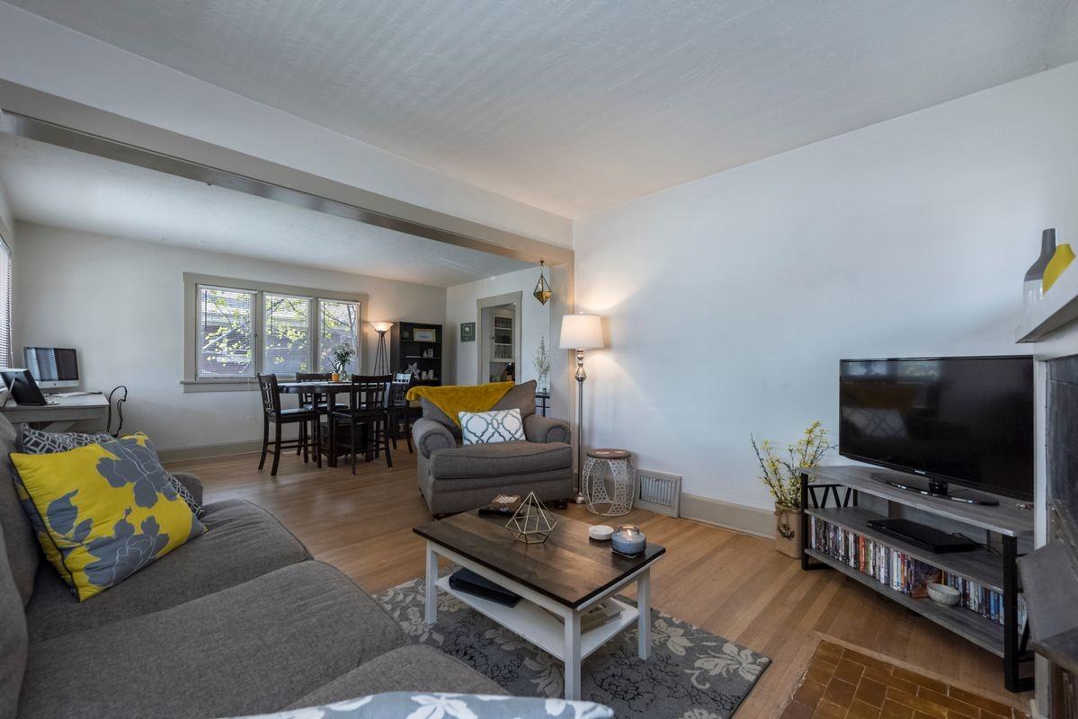 409 E Coatsville Ave - Photo 5 of 18