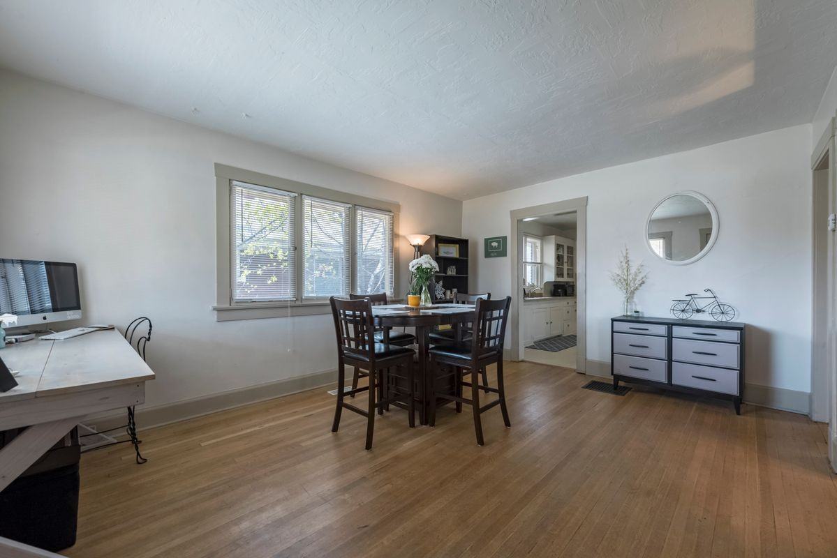 409 E Coatsville Ave - Photo 6 of 18