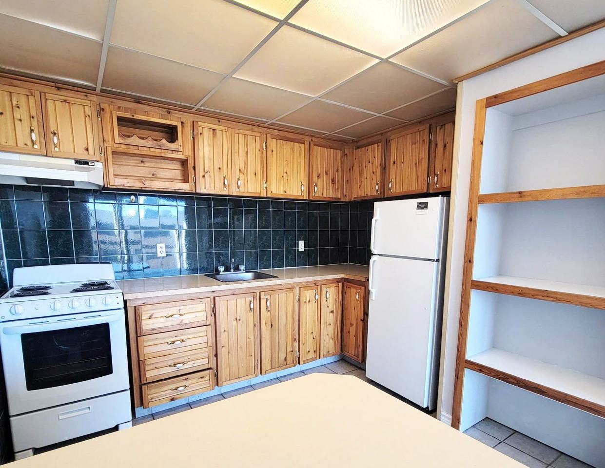 Hammond Tower - Photo 2 of 8